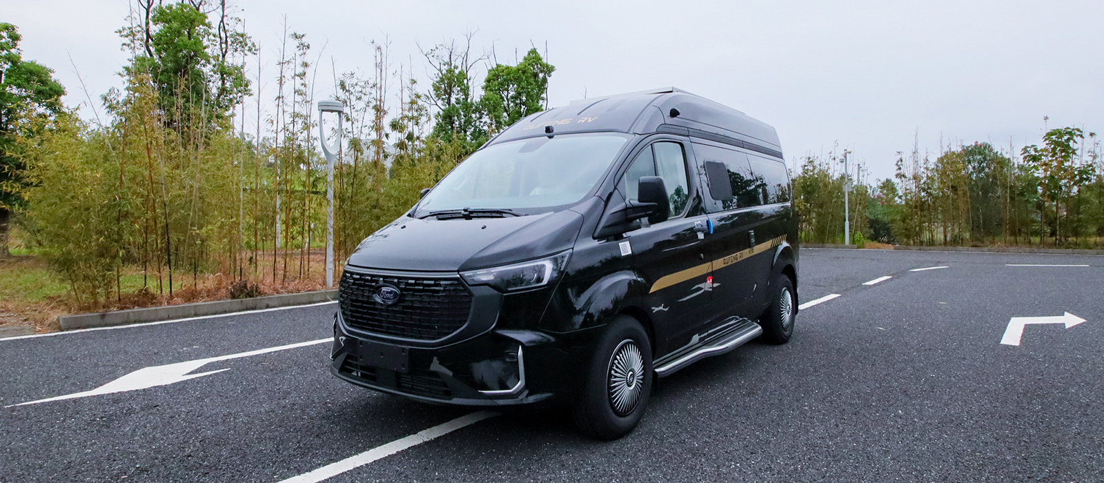 23款福特新全顺趣蜂B610房车